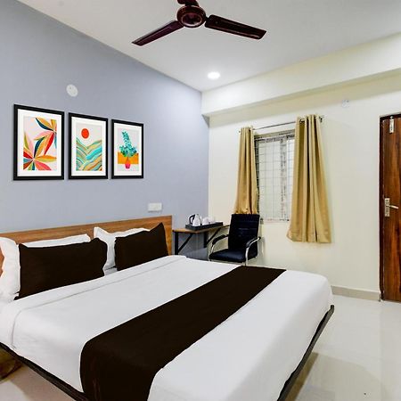 Super Townhouse Kukatpally North Formerly Munagala Arcade Hyderabad Exteriör bild