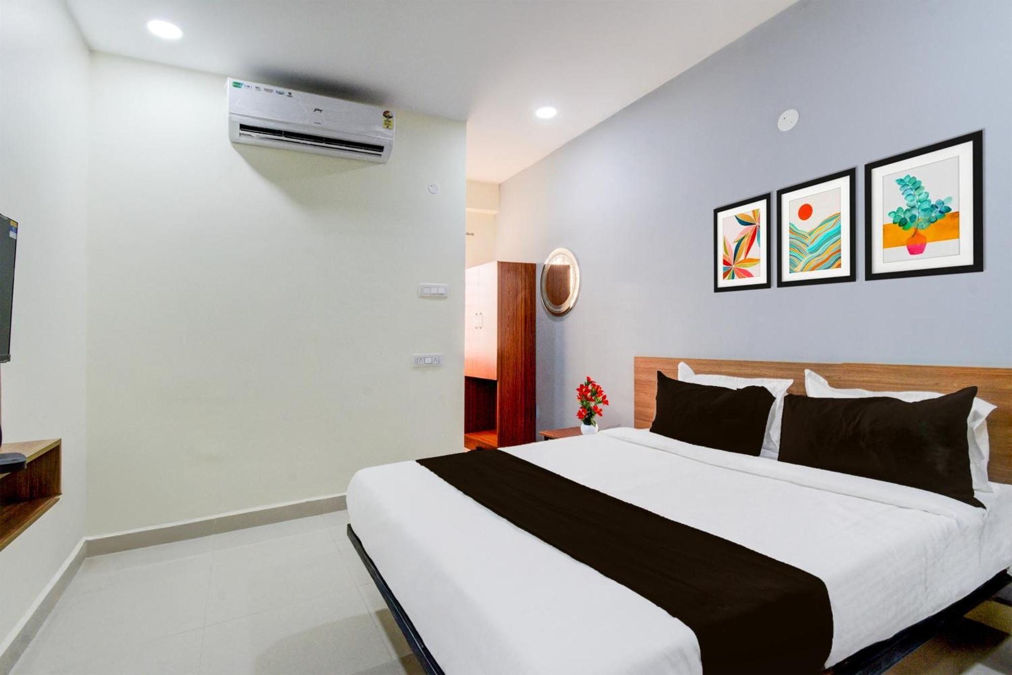 Super Townhouse Kukatpally North Formerly Munagala Arcade Hyderabad Exteriör bild
