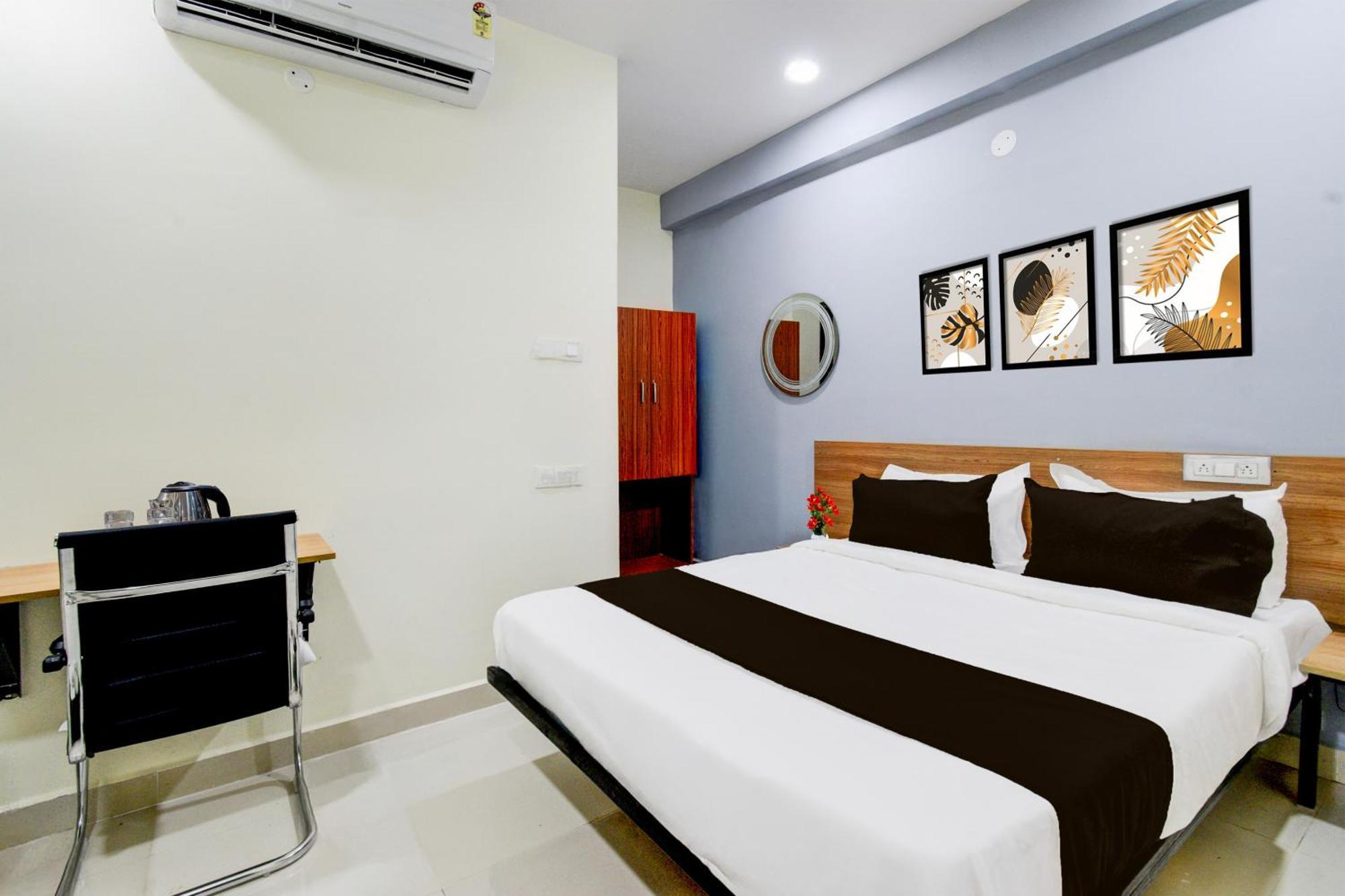 Super Townhouse Kukatpally North Formerly Munagala Arcade Hyderabad Exteriör bild